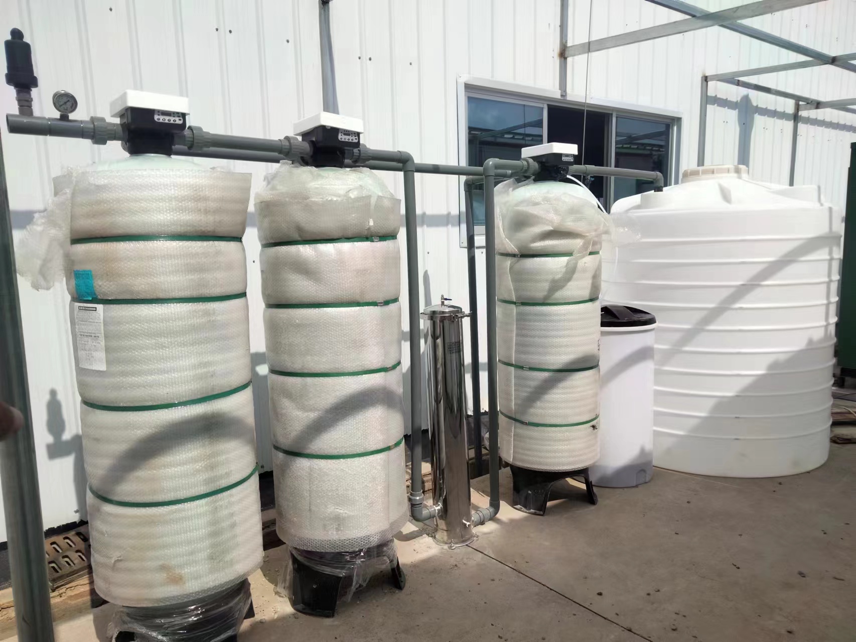 Quartz sand/activated carbon filter